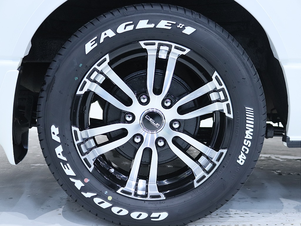 グッドイヤーナスカータイヤ付き！