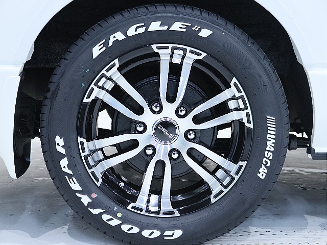 グッドイヤーナスカータイヤ付き！