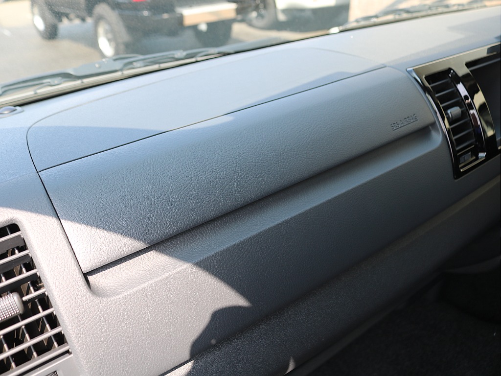 ＦＬＥＸグループは「すべての人に愛車を」をコンセプトに車種別に全国展開中！愛車と一緒に、ライフスタイルを充実させてもらいたいという思いで、ランクル仙台泉店では皆様のご要望になんでもお応えします♪