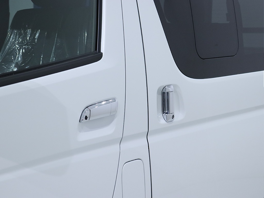 トヨタ ハイエースバン(28枚目)