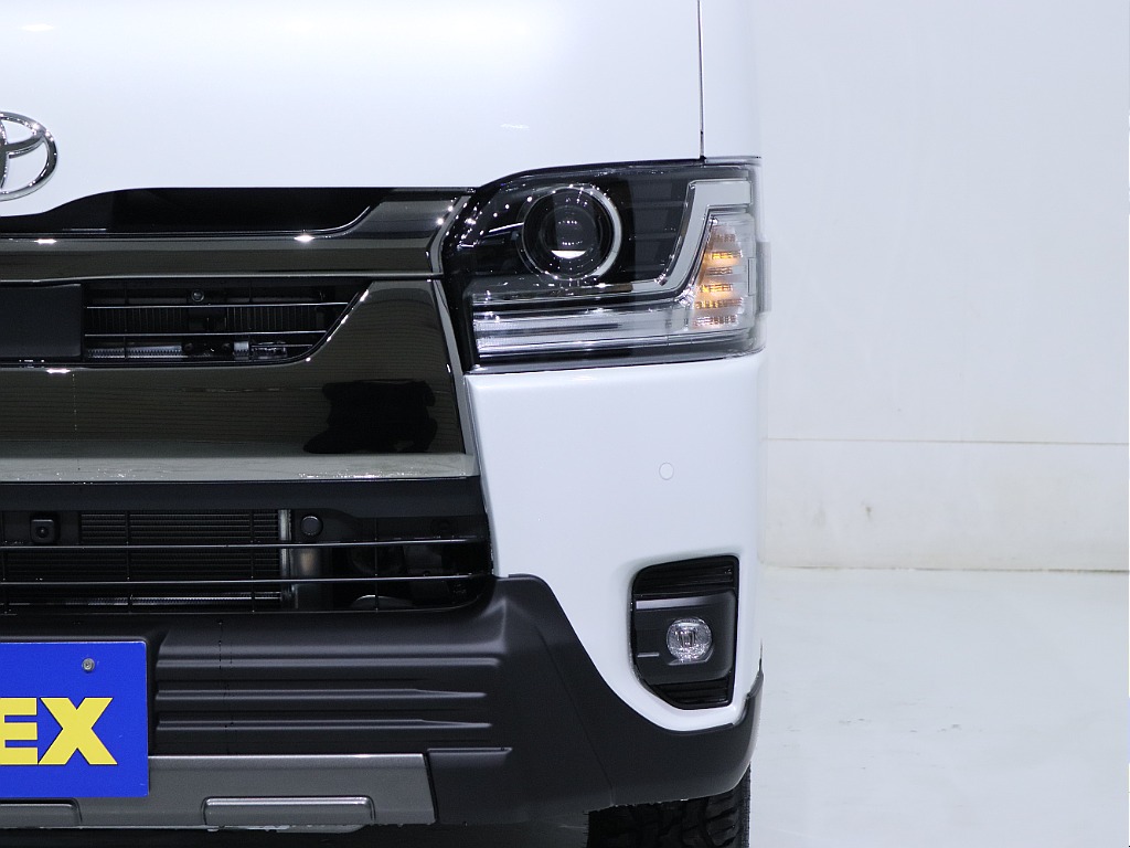 トヨタ ハイエースバン(35枚目)