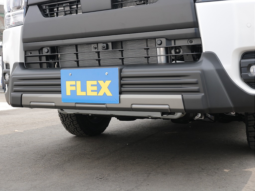 オリジナルティーフォースフロントスポイラー装着でオフロード感アップ♪