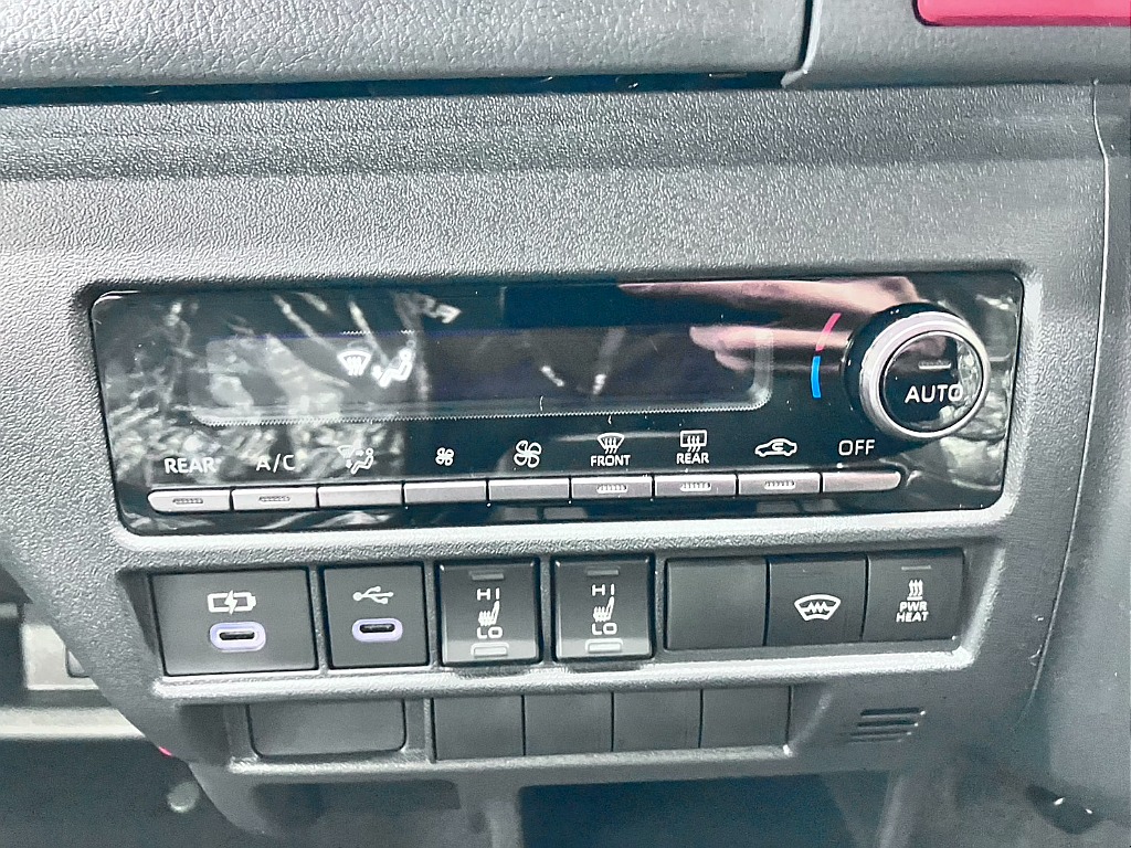 大きく進化したエアコンパネル周り♪