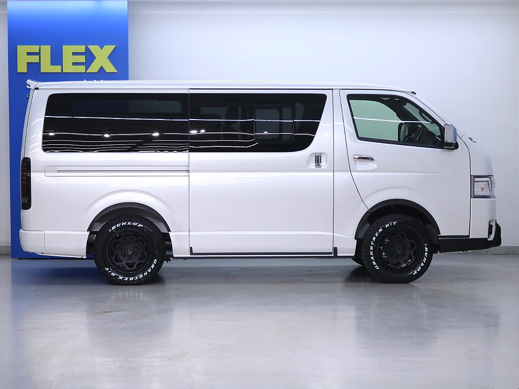 両側小窓つき！