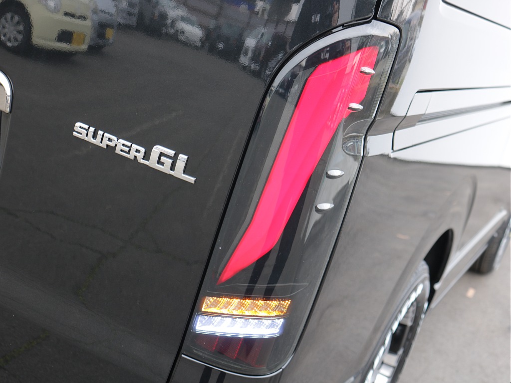 オメガLEDテールランプ