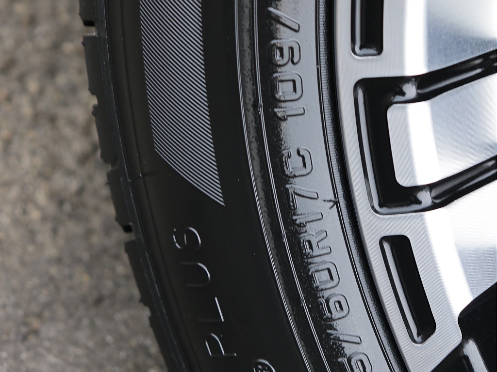 トヨタ ハイエースバン(28枚目)