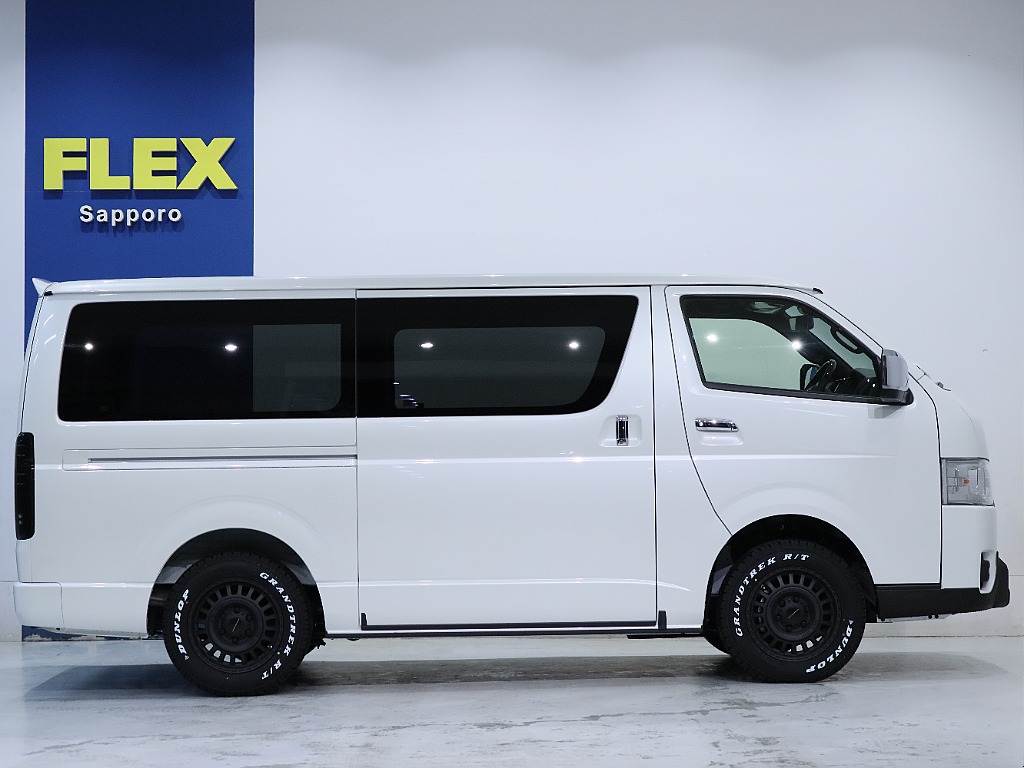 パワースライドドア付き！