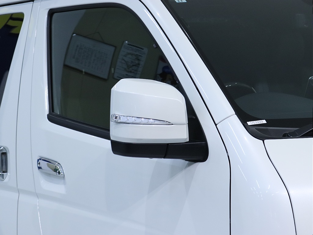 AVEST製ウィンカーミラー付き！