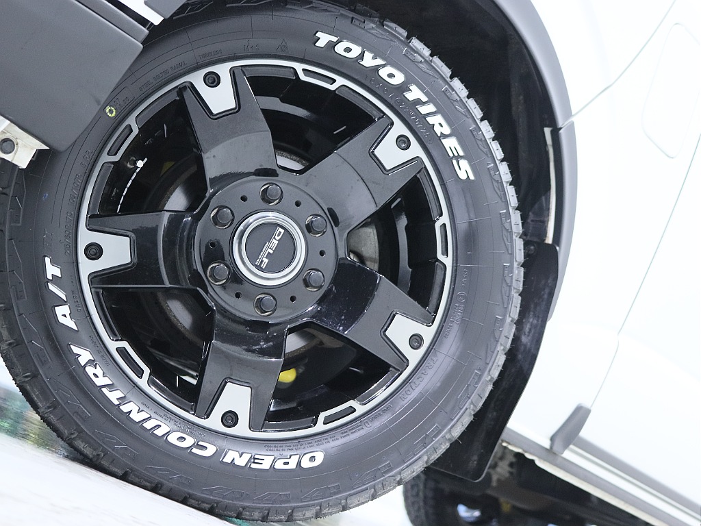 FLEXオリジナルDelf03　17インチ＆新品TOYOオープンカントリーAT3を装備！