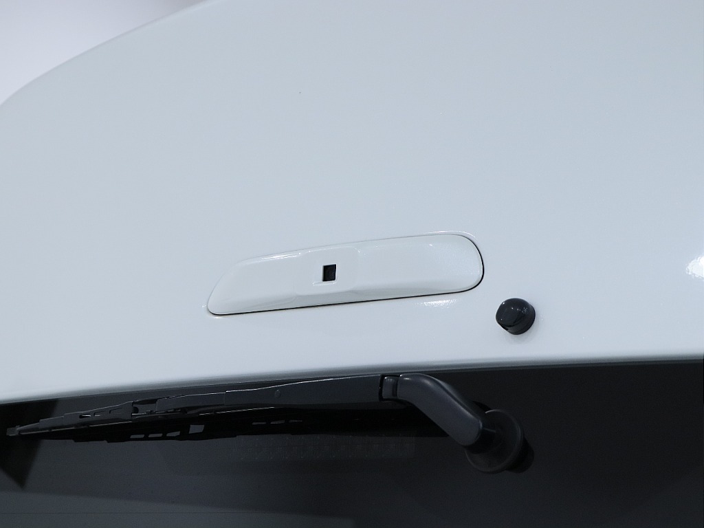 デジタルインナーミラー装備！