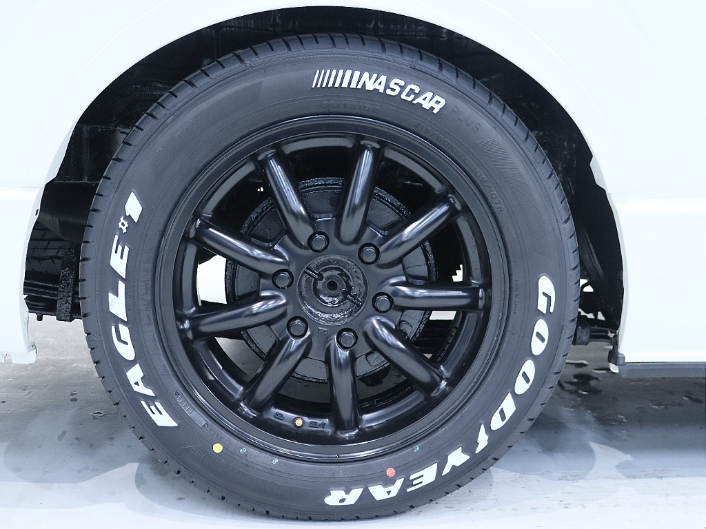 MC-9　17インチアルミホイール＆新品ナスカータイヤ！