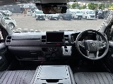 運転席も高級感アップ！