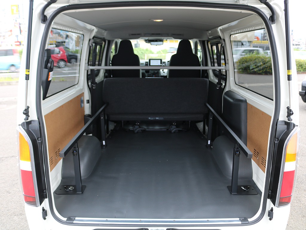 ＦＬＥＸグループは「すべての人に愛車を」をコンセプトに車種別に全国展開中！愛車と一緒に、ライフスタイルを充実させてもらいたいという思いで、ランクル仙台泉店では皆様のご要望になんでもお応えします♪