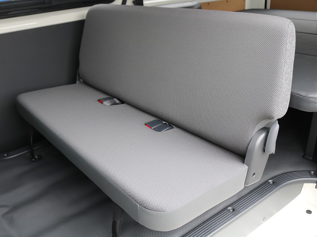 自社認証整備工場完備ですので納車後のカスタム、車検、修理、日々のメンテナンス、など全力でサポートいたします！なんでもお気軽にご相談ください！他店で購入した、お持ち込み車両でも大歓迎ですよ♪