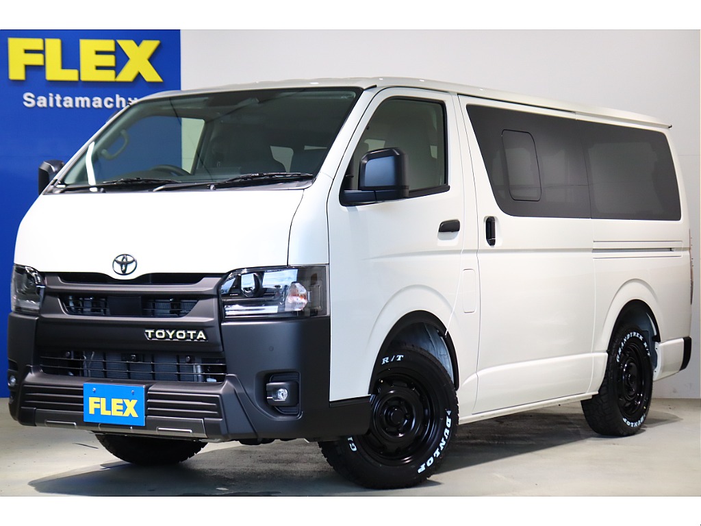【新車入庫】9型　ハイエースバン　DX6人乗り　ガソリン2WD　マットブラック施工　TOYOTAグリル　オフロードパッケージ リアクーラー　リアヒーター　デジタルインナーミラー