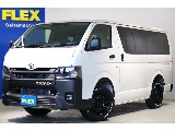【新車入庫】9型　ハイエースバン　DX6人乗り　ガソリン2WD　マットブラック施工　TOYOTAグリル　オフロードパッケージ リアクーラー　リアヒーター　デジタルインナーミラー