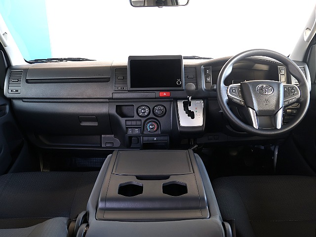 新型ハイエース！新車でのご案内になります！
