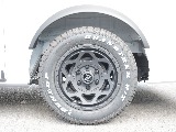 新車ダークプライムⅡ２８００ディーゼル４ＷＤブラックエディション入庫！オリジナル１６インチアルミ装備！新品オリジナルパーツ多数装備済み！！