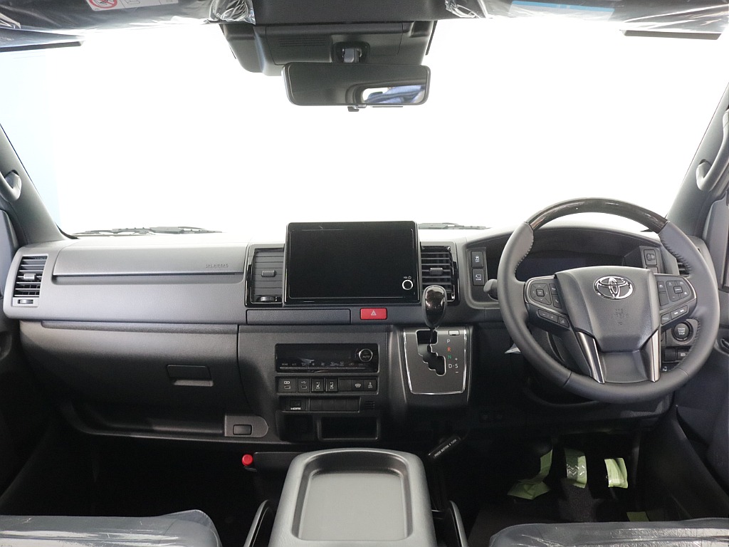 新車ダークプライムⅡ２８００ディーゼル４ＷＤブラックエディション入庫！オリジナル１６インチアルミ装備！新品オリジナルパーツ多数装備済み！！