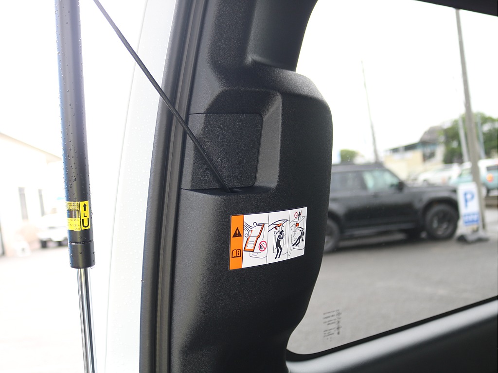 ＦＬＥＸグループは「すべての人に愛車を」をコンセプトに車種別に全国展開中！愛車と一緒に、ライフスタイルを充実させてもらいたいという思いで、ランクル仙台泉店では皆様のご要望になんでもお応えします♪