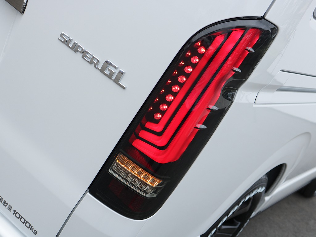 アルティメットⅡLEDテールランプ装着済み！！