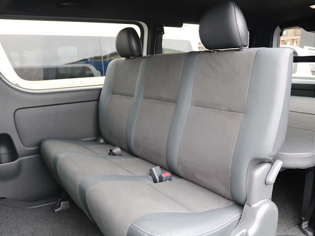 ＦＬＥＸグループは「すべての人に愛車を」をコンセプトに車種別に全国展開中！愛車と一緒に、ライフスタイルを充実させてもらいたいという思いで、ランクル仙台泉店では皆様のご要望になんでもお応えします♪