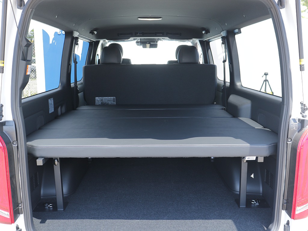 オリジナルベットキットタイプⅡ装着済み！車中泊やアウトドア、お仕事にもなんにでも使えちゃいます！