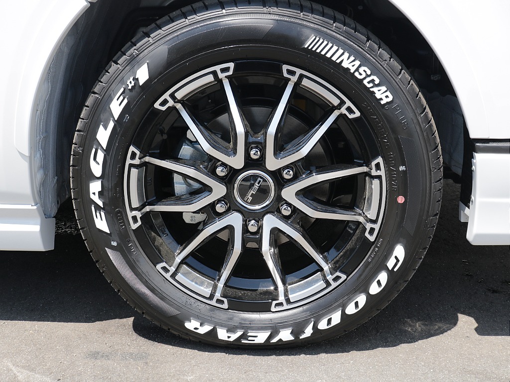 デルフ06 17インチAW＆グッドイヤーナスカータイヤ装着済み！