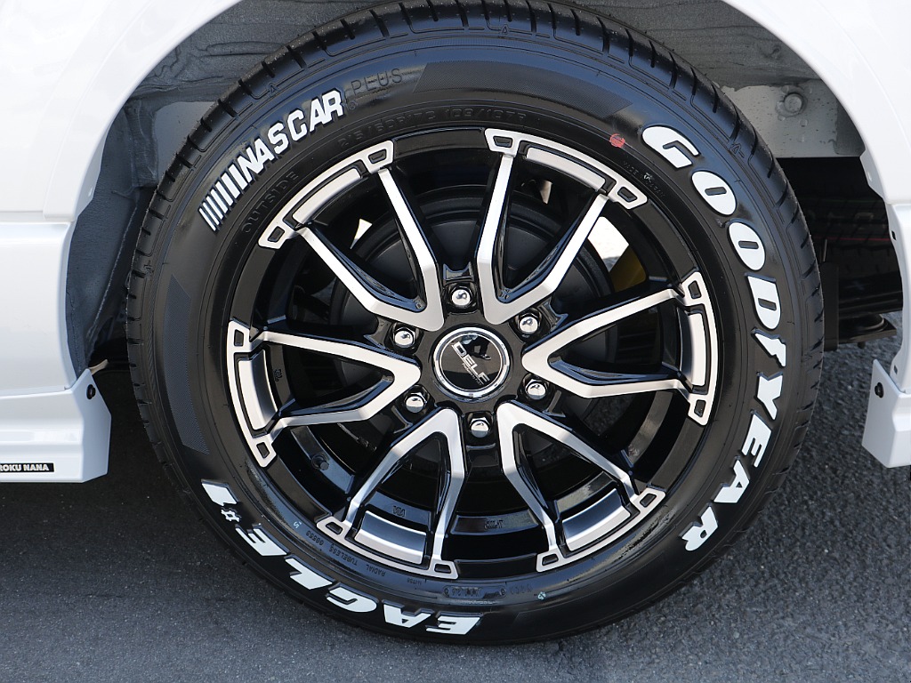 トヨタ ハイエースバン(34枚目)