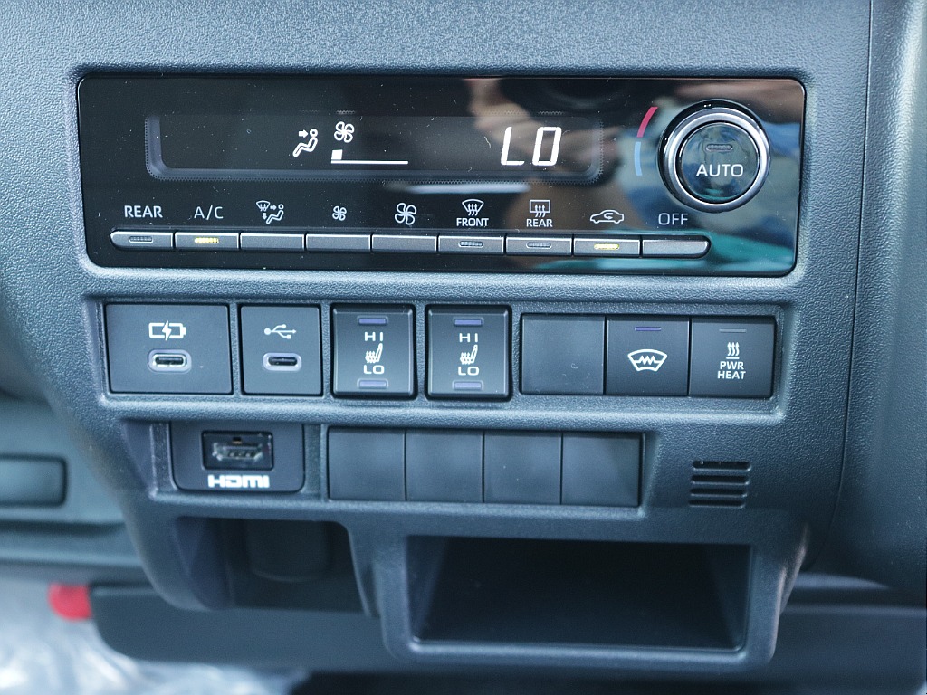 トヨタ ハイエースバン(53枚目)