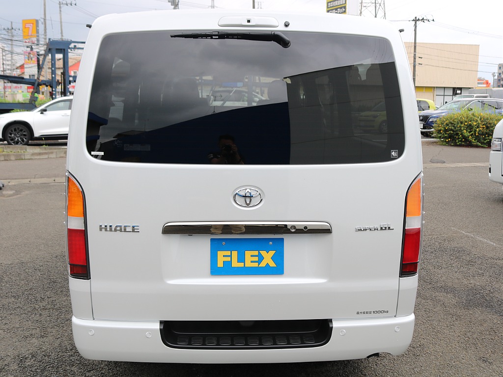 ＦＬＥＸグループは「すべての人に愛車を」をコンセプトに車種別に全国展開中！愛車と一緒に、ライフスタイルを充実させてもらいたいという思いで、ランクル仙台泉店では皆様のご要望になんでもお応えします♪
