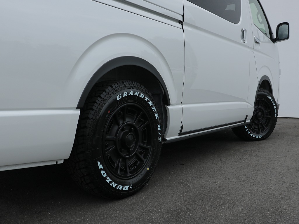 トヨタ ハイエースバン(32枚目)