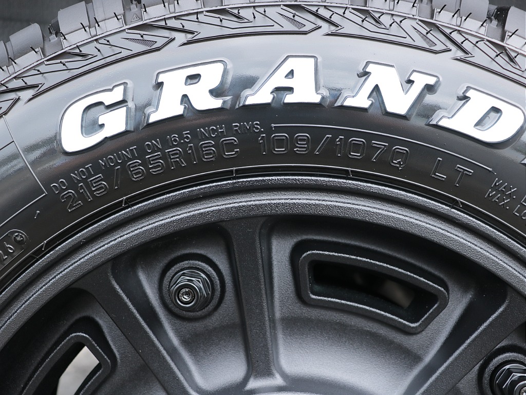 トヨタ ハイエースバン(39枚目)