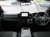 トヨタ ハイエースバン(2枚目)