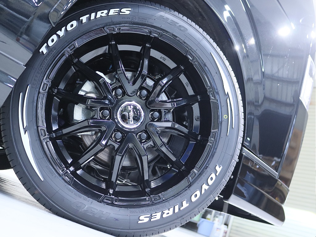 FLEXオリジナルDelf06　18インチアルミホイールTOYO　H30が装備されております♪