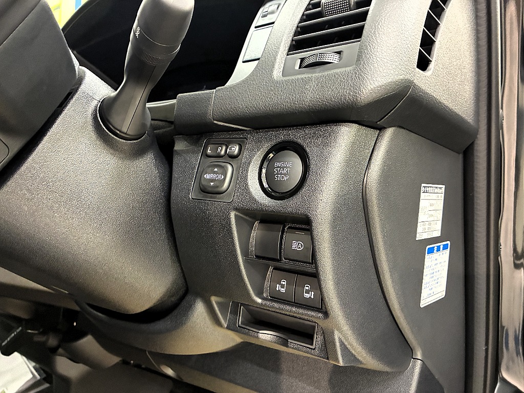 トヨタ&nbsp;ハイエースバン&nbsp;5D2.8DTスーパーGLダークプライムⅡL 4WD&nbsp;パーキングサポート 7/31着&nbsp;北海道の詳細画像&nbsp;その15