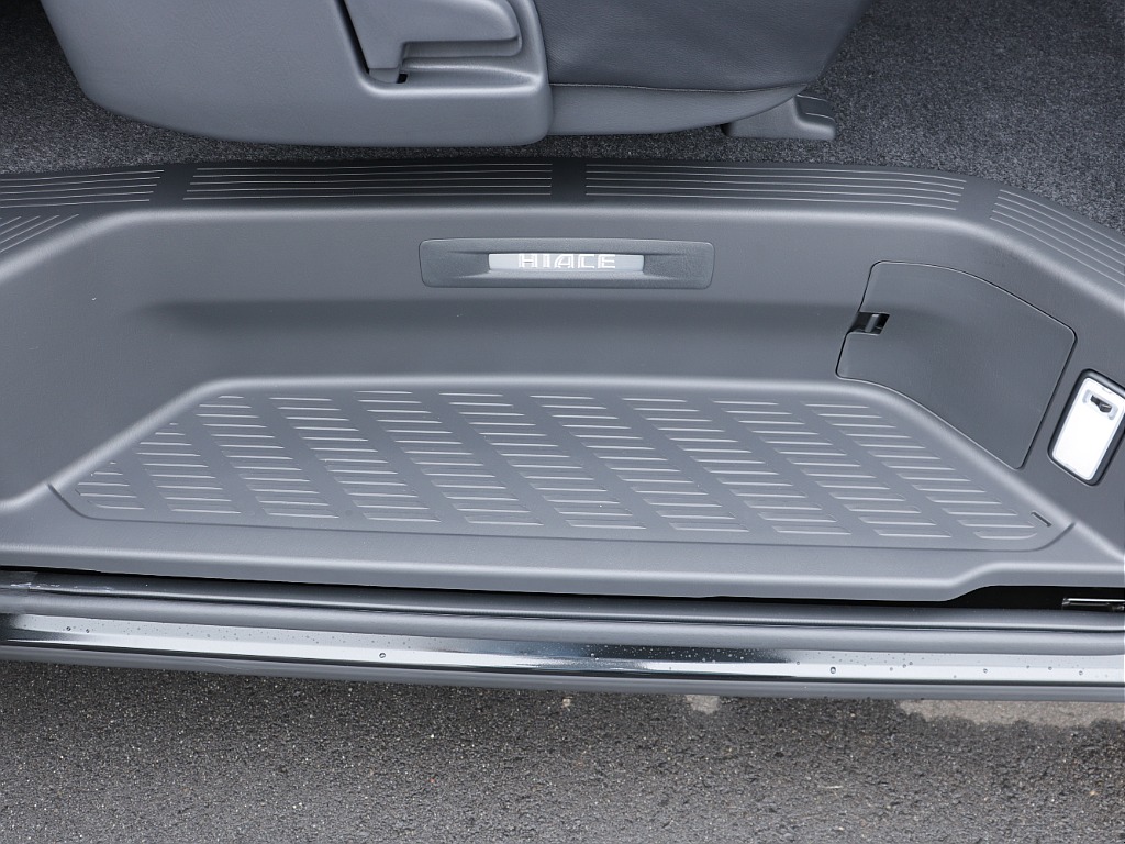 トヨタ ハイエースバン(57枚目)