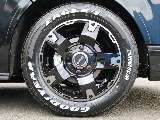 DELF03 17インチAWにナスカータイヤを装着済み♪無骨なデザインのホイールが存在感を感じさせます♪