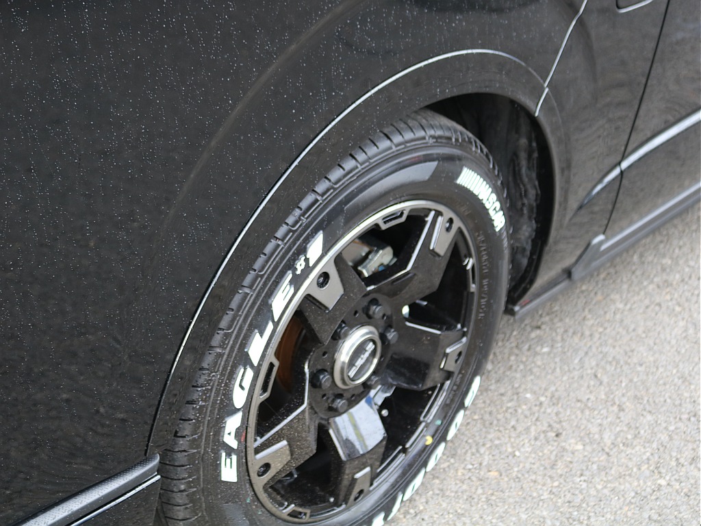 ＦＬＥＸグループは「すべての人に愛車を」をコンセプトに車種別に全国展開中！愛車と一緒に、ライフスタイルを充実させてもらいたいという思いで、ランクル仙台泉店では皆様のご要望になんでもお応えします♪