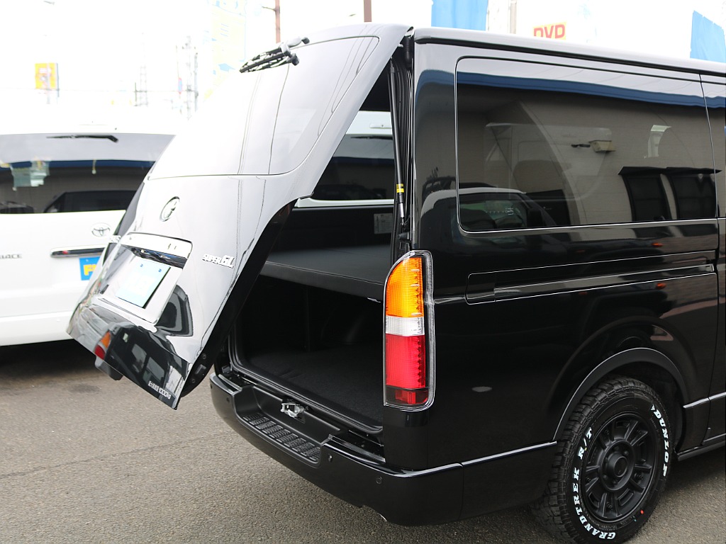 ＦＬＥＸグループは「すべての人に愛車を」をコンセプトに車種別に全国展開中！愛車と一緒に、ライフスタイルを充実させてもらいたいという思いで、ランクル仙台泉店では皆様のご要望になんでもお応えします♪