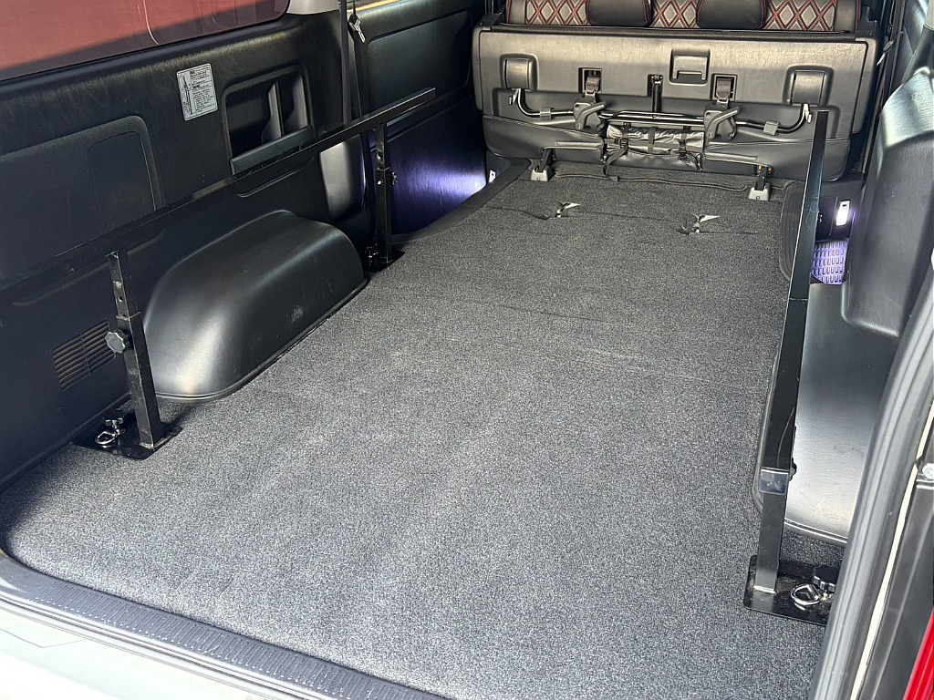 トヨタ&nbsp;レジアスエース&nbsp;5D3.0DTスーパーGLダークプライムL 4WD&nbsp;【FLEXエアロ】【WALD】&nbsp;北海道の詳細画像&nbsp;その13