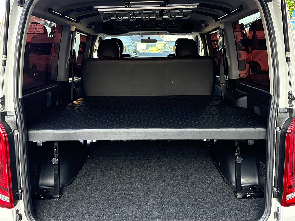 トヨタ&nbsp;レジアスエース&nbsp;5D3.0DTスーパーGLダークプライムL 4WD&nbsp;【FLEXエアロ】【WALD】&nbsp;北海道の詳細画像&nbsp;その10