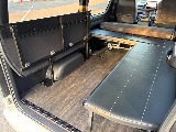 片側のみ跳ね上げも可能！