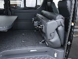 シートを折りたためばより大きな荷室空間を作り出せちゃいます♪