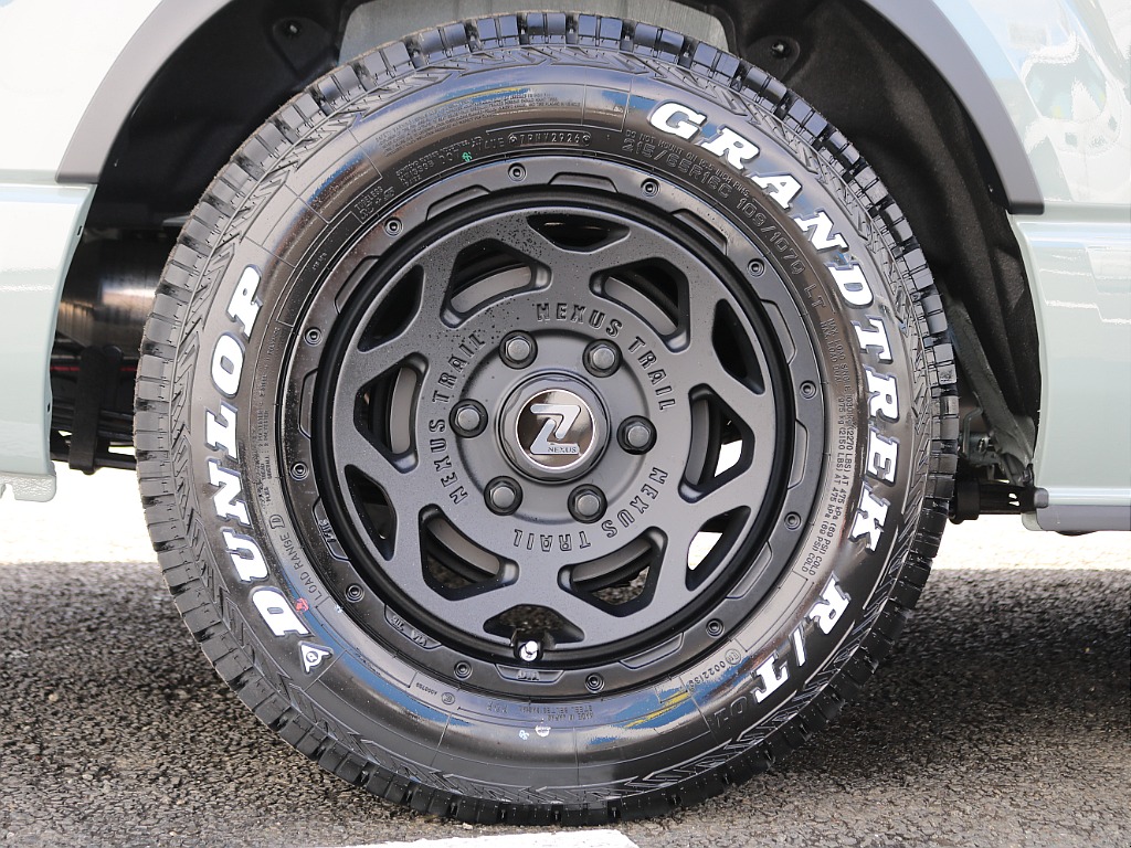 タイヤ＆ホイールはNT-1 16インチAWにGRAND TREKタイヤ215/65R16をインストール！