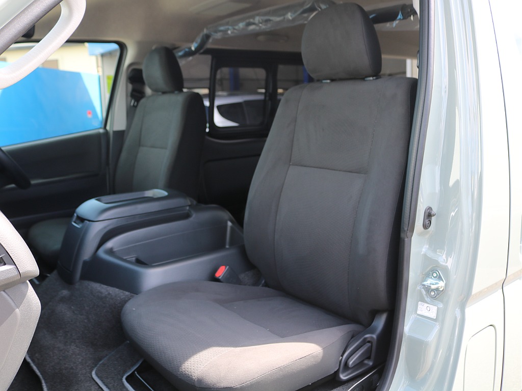 ＦＬＥＸグループは「すべての人に愛車を」をコンセプトに車種別に全国展開中！愛車と一緒に、ライフスタイルを充実させてもらいたいという思いで、ランクル仙台泉店では皆様のご要望になんでもお応えします♪