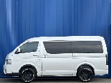 トヨタ ハイエース(4枚目)