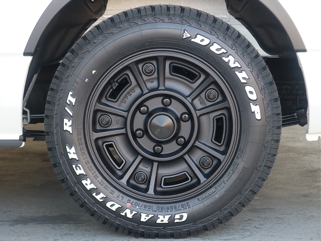 BJメキシカン16インチAWにDUNLOPブロックタイヤの組み合わせになっております♪♪