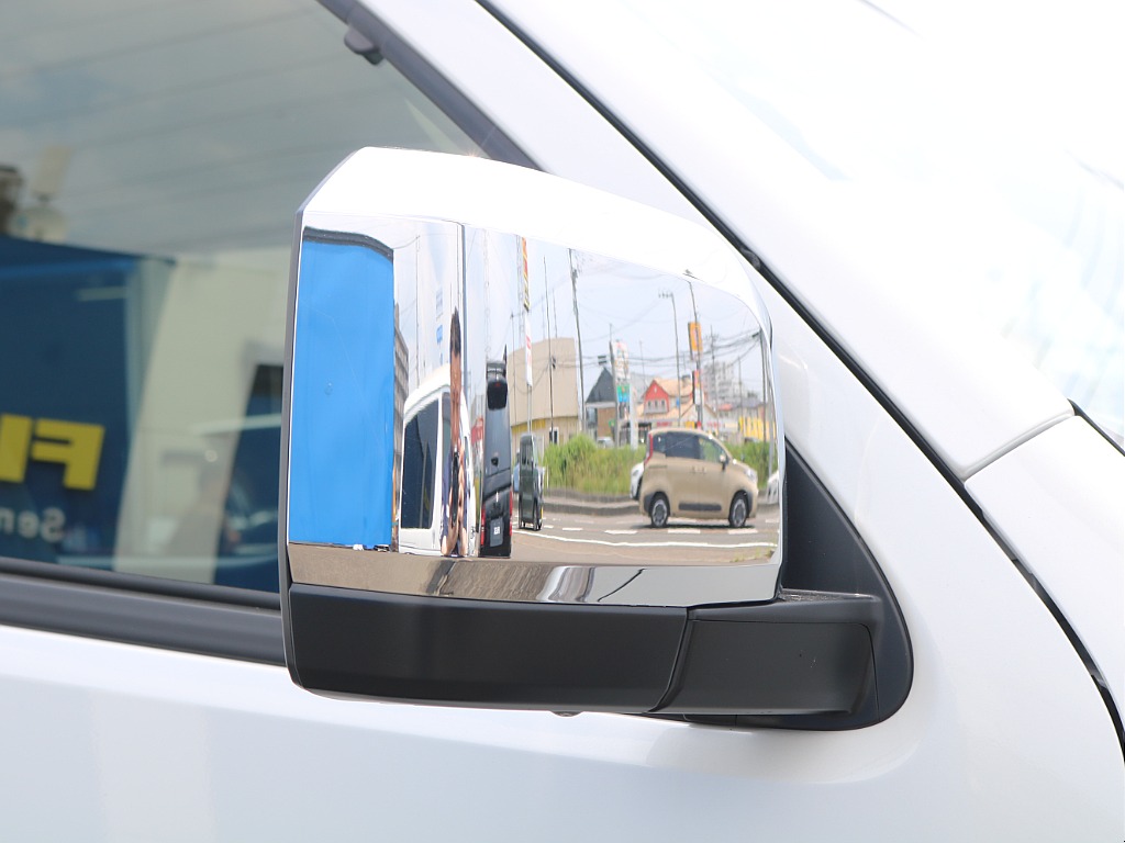 ＦＬＥＸグループは「すべての人に愛車を」をコンセプトに車種別に全国展開中！愛車と一緒に、ライフスタイルを充実させてもらいたいという思いで、ランクル仙台泉店では皆様のご要望になんでもお応えします♪