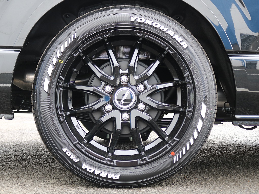 タイヤ＆ホイールはDelf06 17インチAWにYOKOHAMAパラダタイヤをインストール！